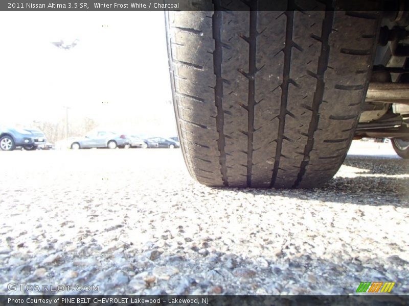 Winter Frost White / Charcoal 2011 Nissan Altima 3.5 SR