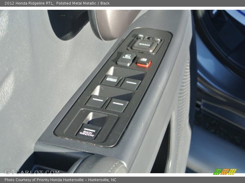 Polished Metal Metallic / Black 2012 Honda Ridgeline RTL