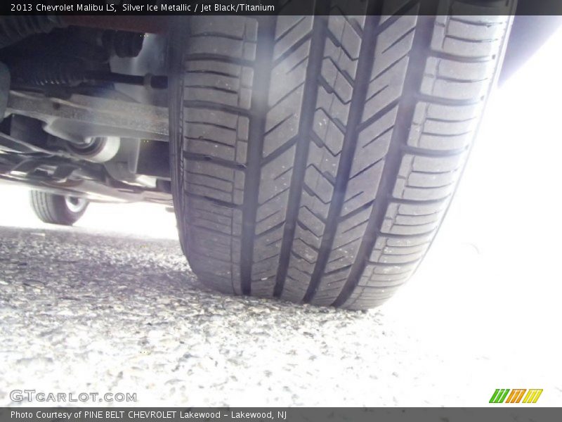 Silver Ice Metallic / Jet Black/Titanium 2013 Chevrolet Malibu LS