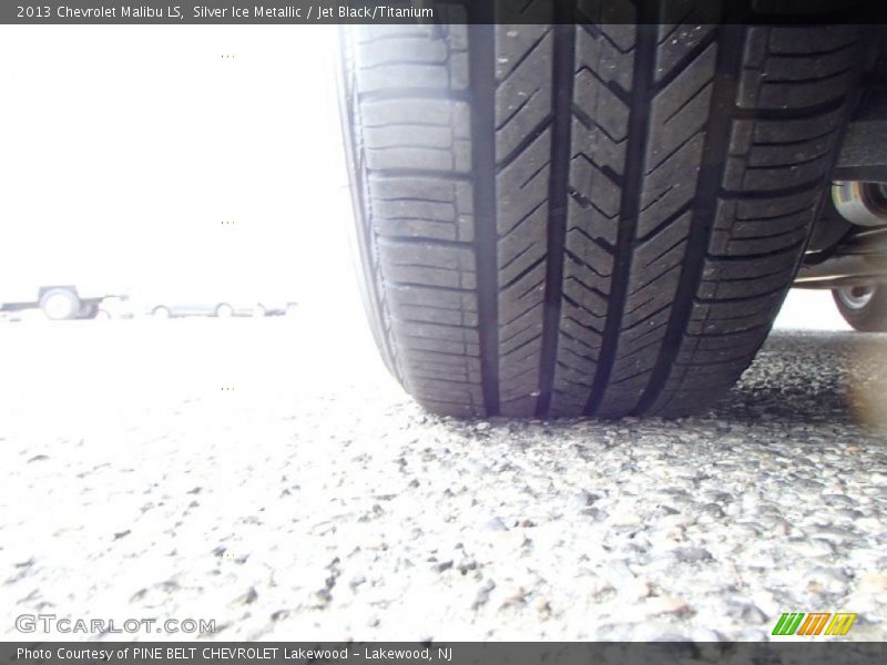 Silver Ice Metallic / Jet Black/Titanium 2013 Chevrolet Malibu LS