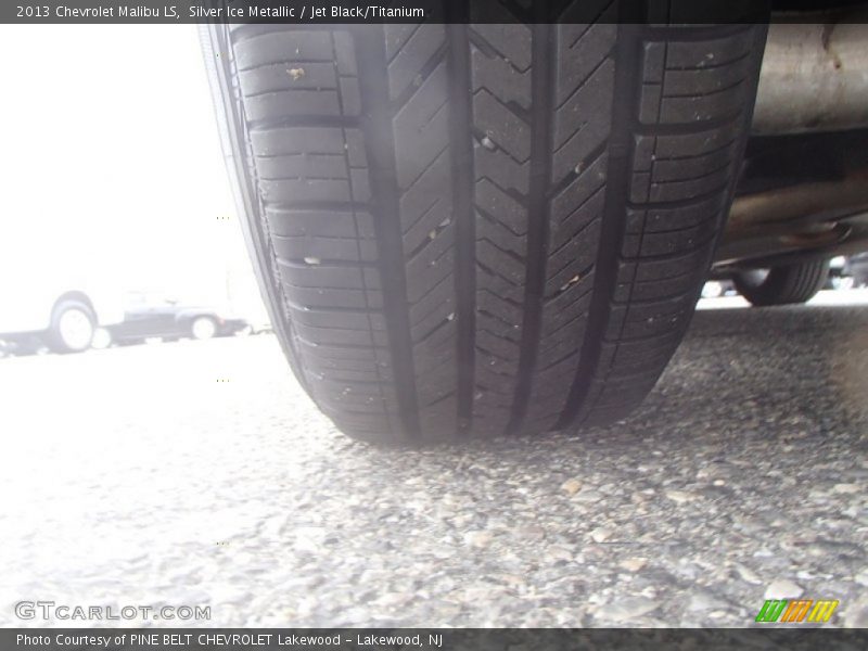 Silver Ice Metallic / Jet Black/Titanium 2013 Chevrolet Malibu LS