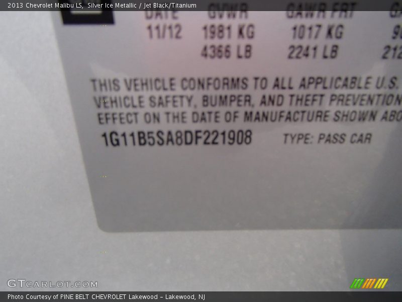 Silver Ice Metallic / Jet Black/Titanium 2013 Chevrolet Malibu LS