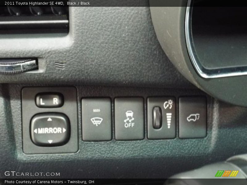 Black / Black 2011 Toyota Highlander SE 4WD
