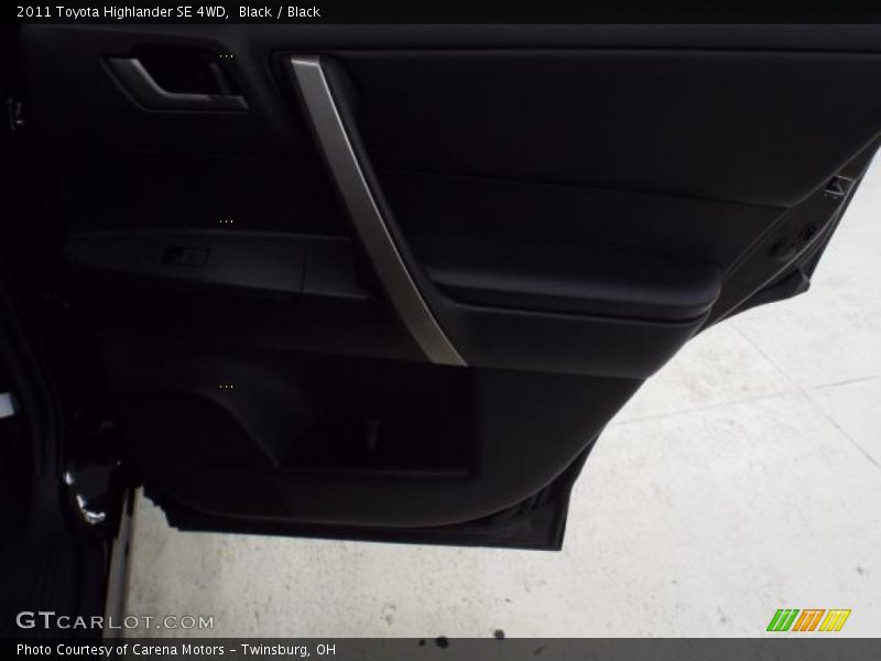 Black / Black 2011 Toyota Highlander SE 4WD