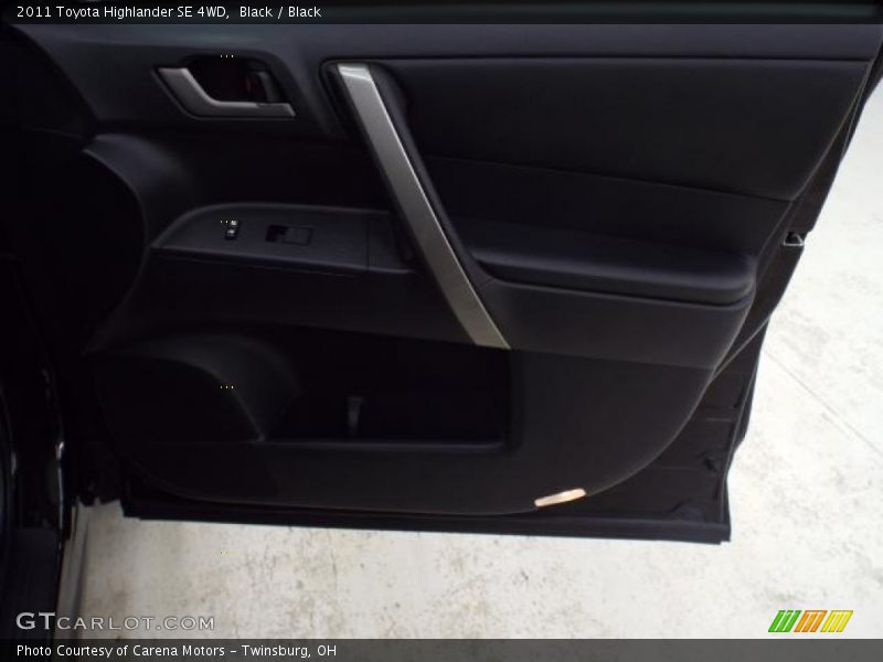 Black / Black 2011 Toyota Highlander SE 4WD