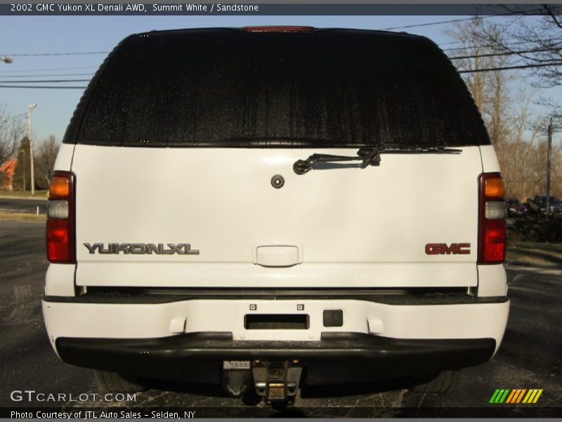 Summit White / Sandstone 2002 GMC Yukon XL Denali AWD