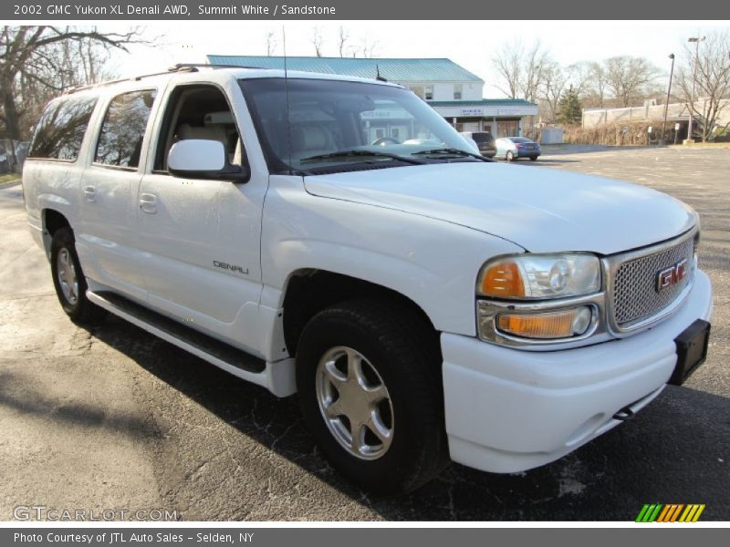 Summit White / Sandstone 2002 GMC Yukon XL Denali AWD