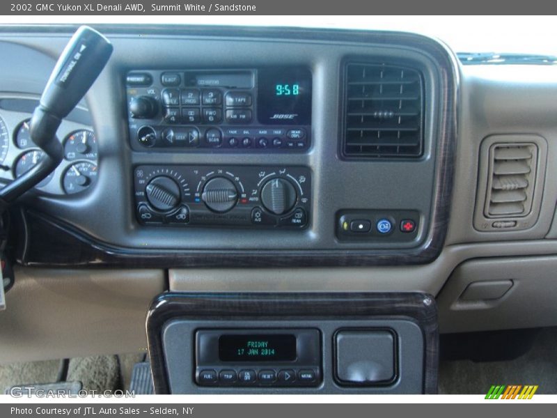 Summit White / Sandstone 2002 GMC Yukon XL Denali AWD