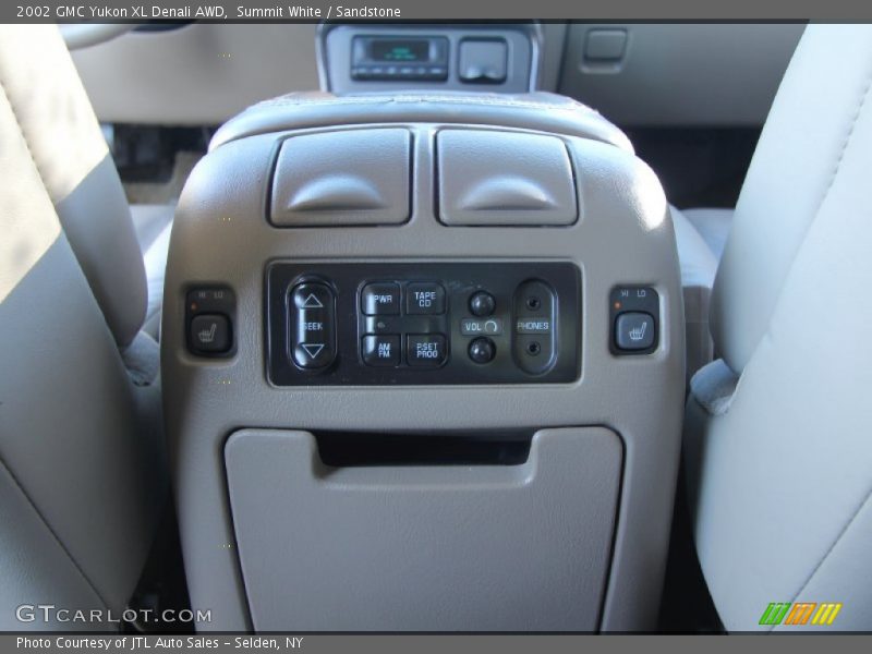 Summit White / Sandstone 2002 GMC Yukon XL Denali AWD