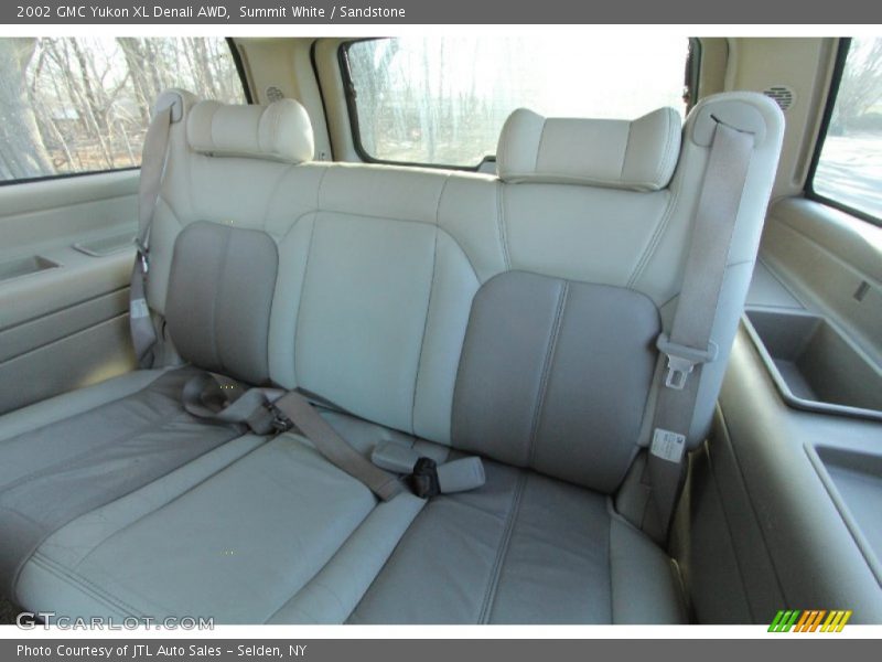 Summit White / Sandstone 2002 GMC Yukon XL Denali AWD