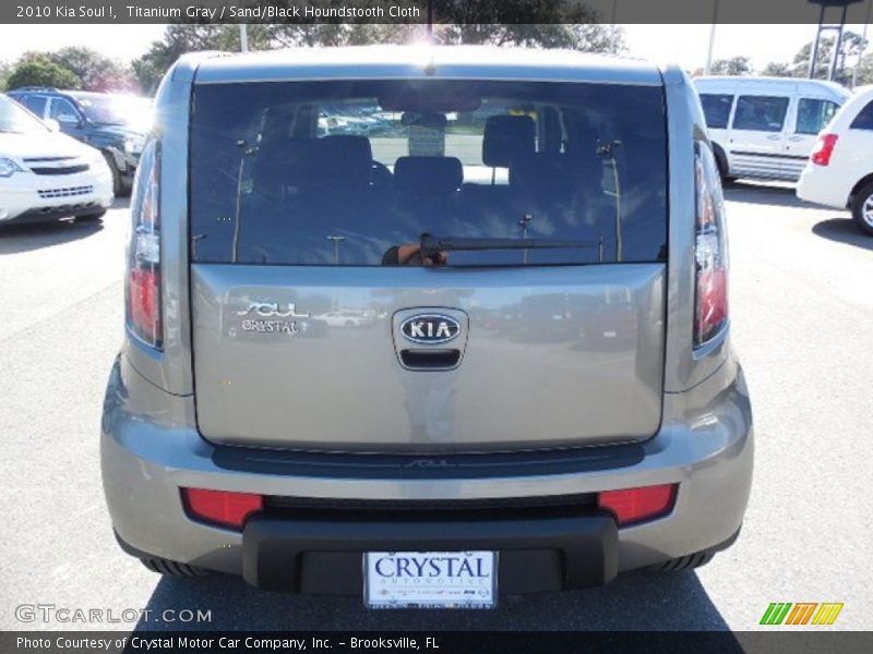 Titanium Gray / Sand/Black Houndstooth Cloth 2010 Kia Soul !