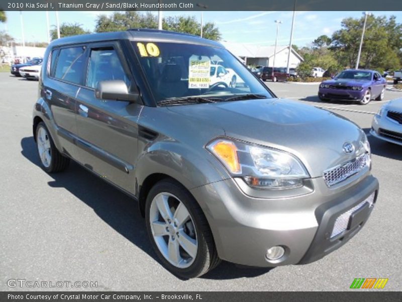 Titanium Gray / Sand/Black Houndstooth Cloth 2010 Kia Soul !