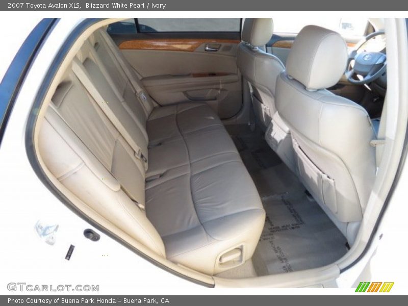 Blizzard White Pearl / Ivory 2007 Toyota Avalon XLS