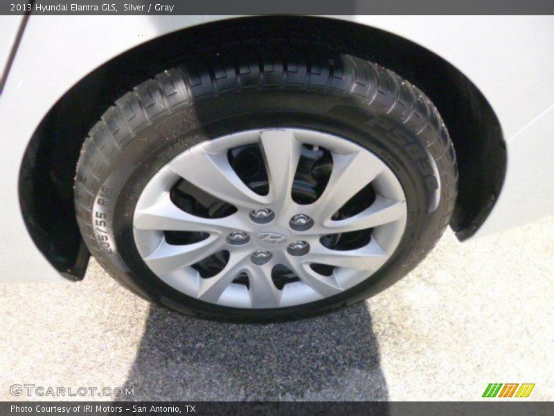 Silver / Gray 2013 Hyundai Elantra GLS