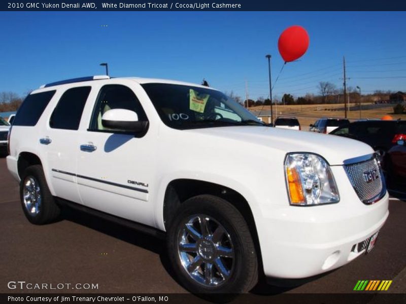 White Diamond Tricoat / Cocoa/Light Cashmere 2010 GMC Yukon Denali AWD