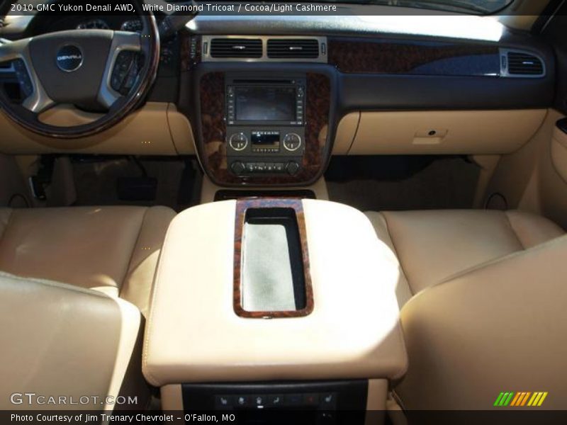 White Diamond Tricoat / Cocoa/Light Cashmere 2010 GMC Yukon Denali AWD