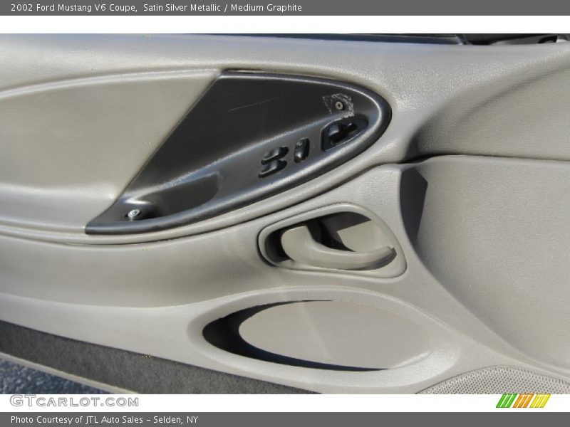 Satin Silver Metallic / Medium Graphite 2002 Ford Mustang V6 Coupe
