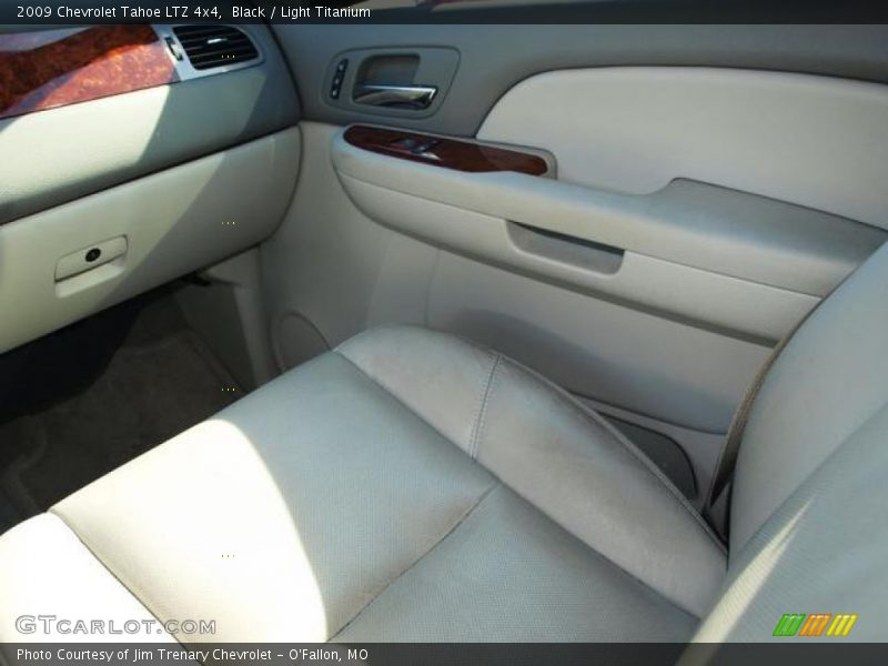 Black / Light Titanium 2009 Chevrolet Tahoe LTZ 4x4