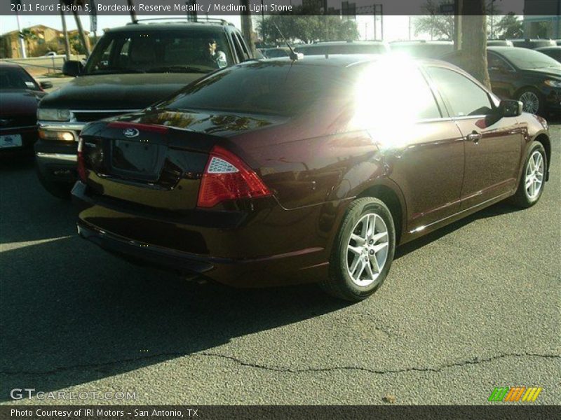 Bordeaux Reserve Metallic / Medium Light Stone 2011 Ford Fusion S