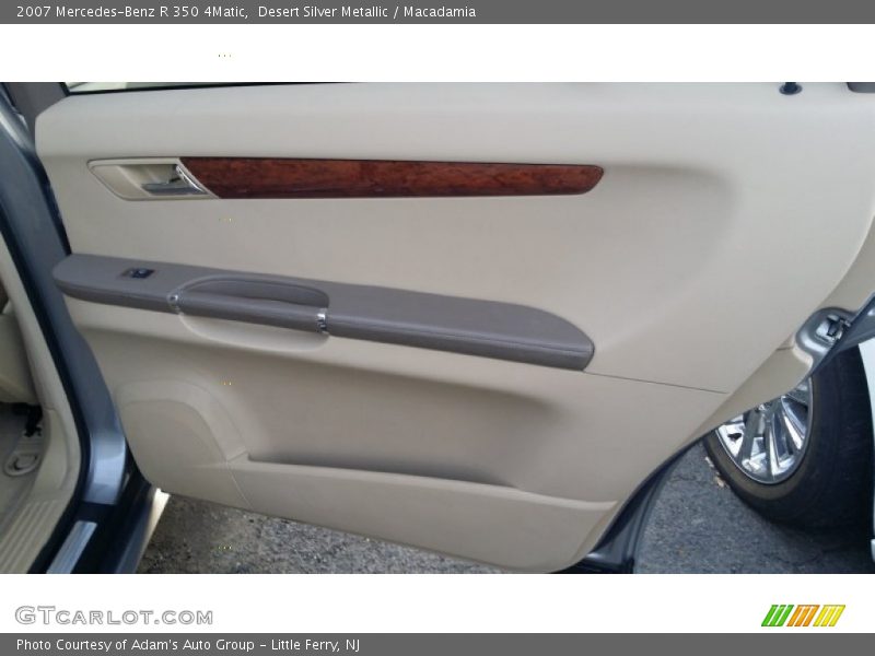 Desert Silver Metallic / Macadamia 2007 Mercedes-Benz R 350 4Matic
