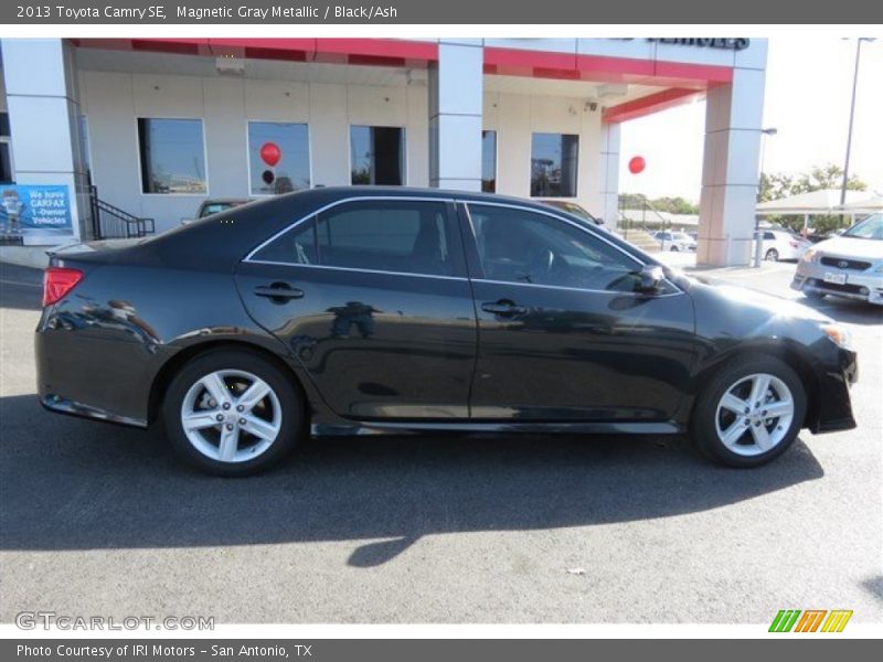 Magnetic Gray Metallic / Black/Ash 2013 Toyota Camry SE