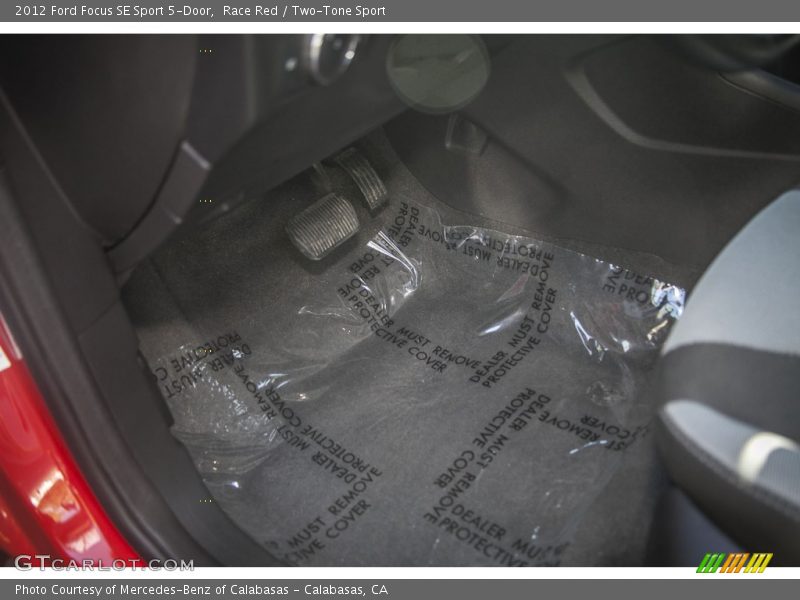 Race Red / Two-Tone Sport 2012 Ford Focus SE Sport 5-Door