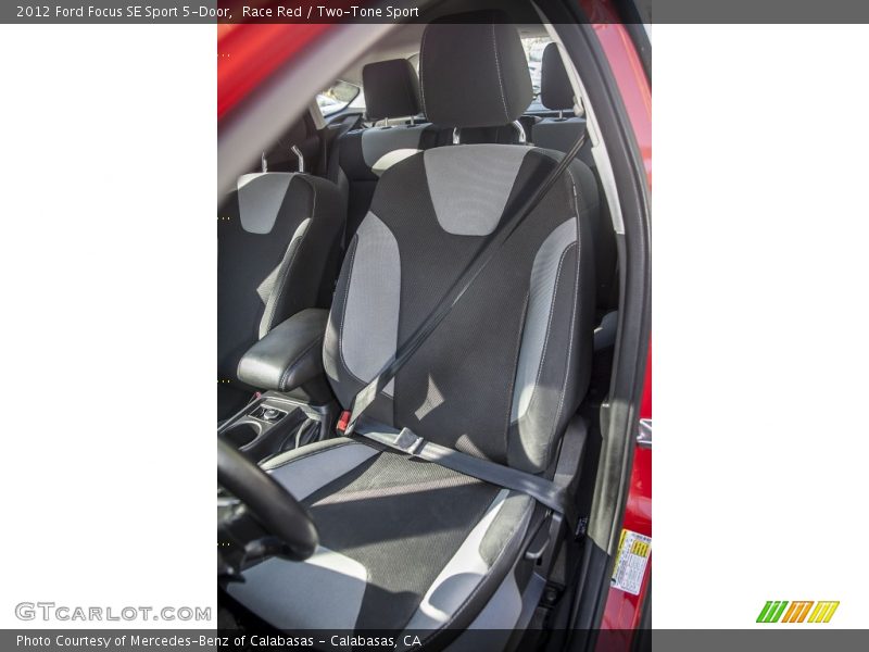 Race Red / Two-Tone Sport 2012 Ford Focus SE Sport 5-Door