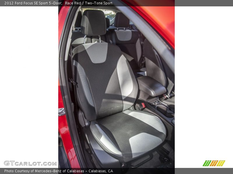 Race Red / Two-Tone Sport 2012 Ford Focus SE Sport 5-Door
