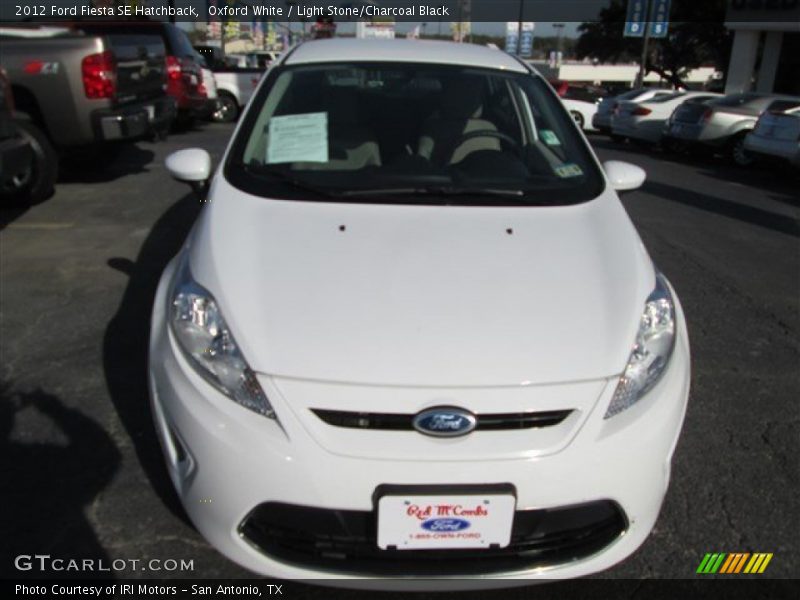 Oxford White / Light Stone/Charcoal Black 2012 Ford Fiesta SE Hatchback