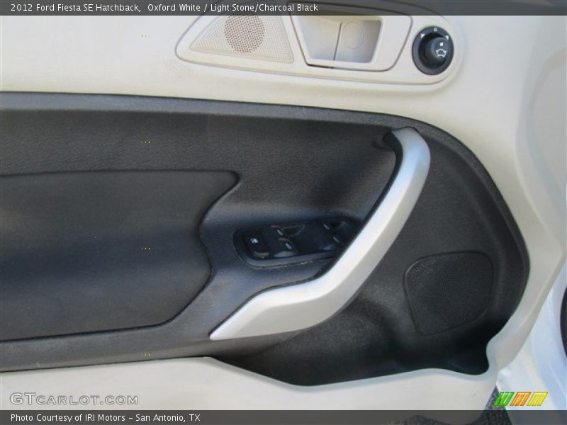 Oxford White / Light Stone/Charcoal Black 2012 Ford Fiesta SE Hatchback