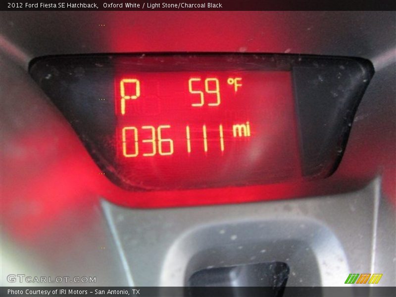 Oxford White / Light Stone/Charcoal Black 2012 Ford Fiesta SE Hatchback
