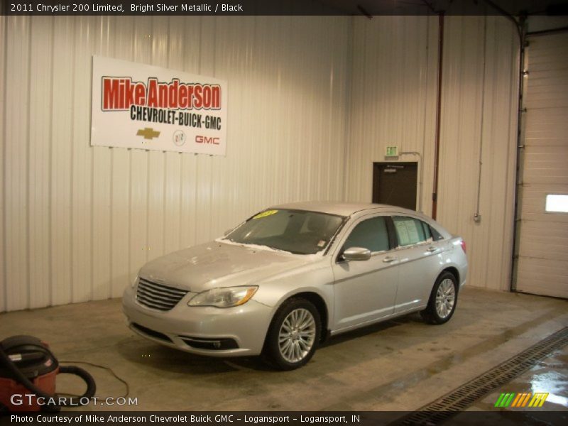 Bright Silver Metallic / Black 2011 Chrysler 200 Limited