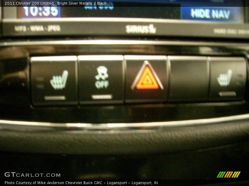 Bright Silver Metallic / Black 2011 Chrysler 200 Limited