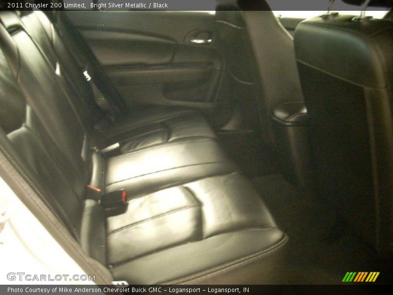 Bright Silver Metallic / Black 2011 Chrysler 200 Limited