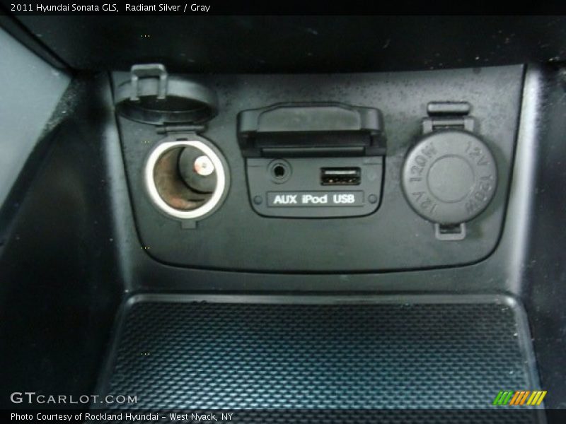 Radiant Silver / Gray 2011 Hyundai Sonata GLS