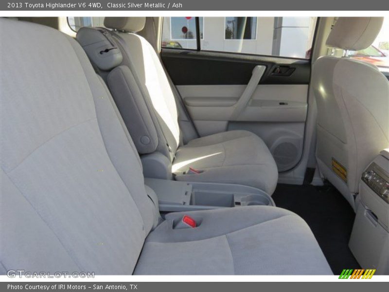 Classic Silver Metallic / Ash 2013 Toyota Highlander V6 4WD