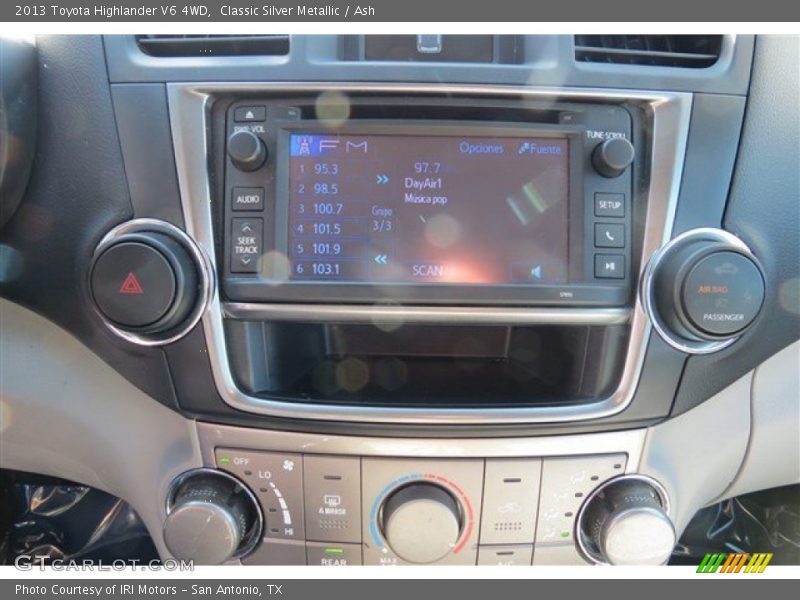 Classic Silver Metallic / Ash 2013 Toyota Highlander V6 4WD