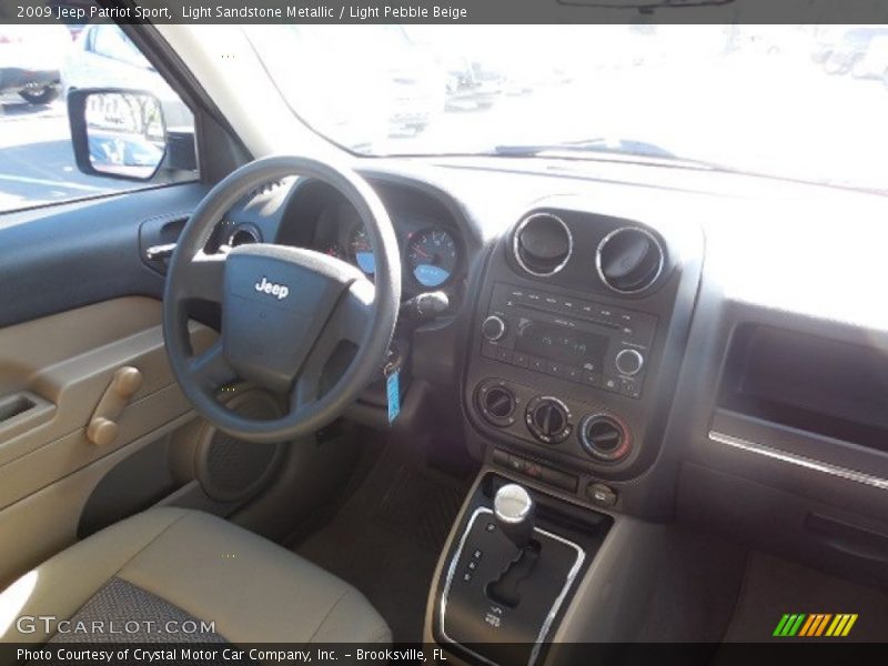 Light Sandstone Metallic / Light Pebble Beige 2009 Jeep Patriot Sport