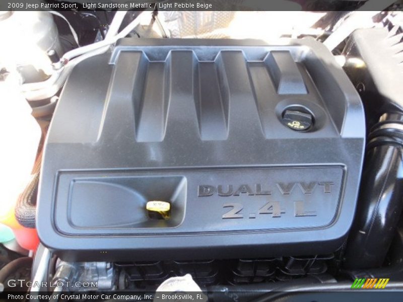 Light Sandstone Metallic / Light Pebble Beige 2009 Jeep Patriot Sport