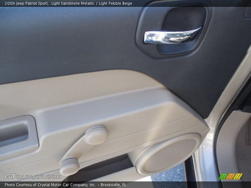 Light Sandstone Metallic / Light Pebble Beige 2009 Jeep Patriot Sport