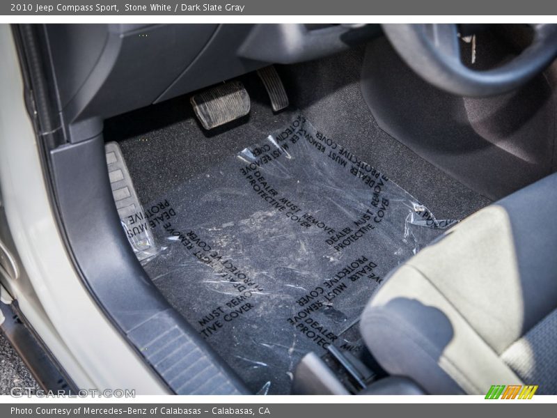 Stone White / Dark Slate Gray 2010 Jeep Compass Sport