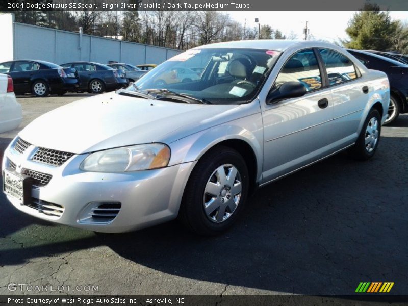 Bright Silver Metallic / Dark Taupe/Medium Taupe 2004 Dodge Stratus SE Sedan