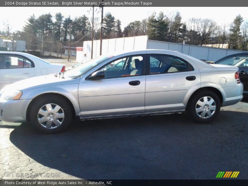 Bright Silver Metallic / Dark Taupe/Medium Taupe 2004 Dodge Stratus SE Sedan