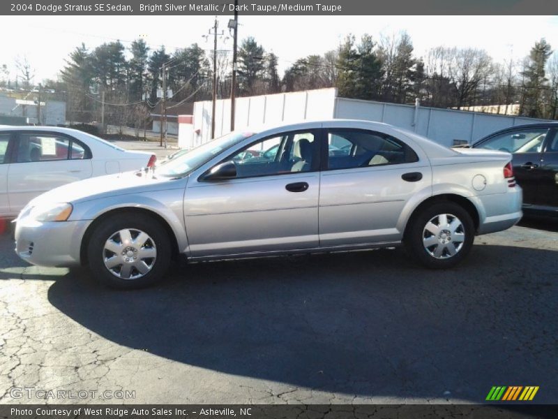 Bright Silver Metallic / Dark Taupe/Medium Taupe 2004 Dodge Stratus SE Sedan