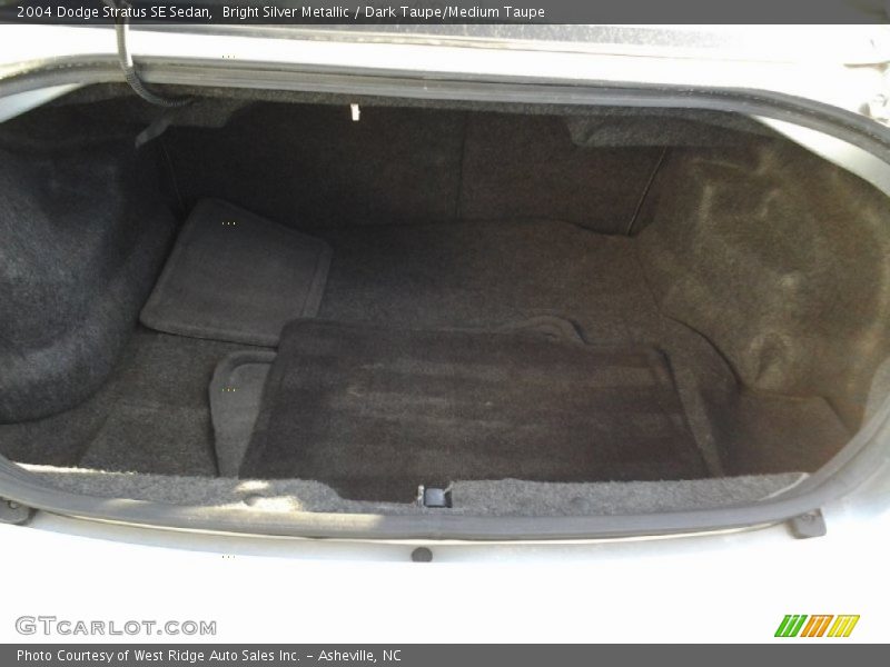 Bright Silver Metallic / Dark Taupe/Medium Taupe 2004 Dodge Stratus SE Sedan