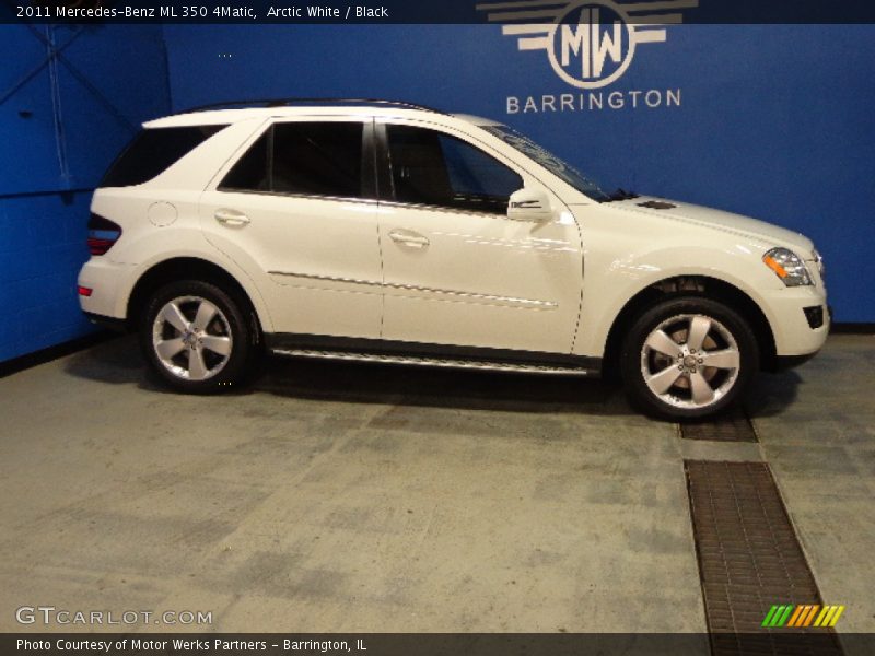 Arctic White / Black 2011 Mercedes-Benz ML 350 4Matic