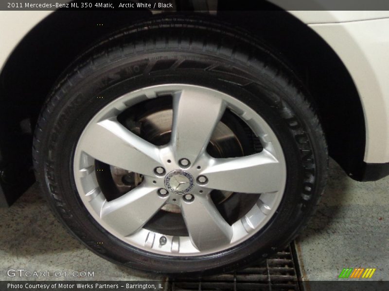 Arctic White / Black 2011 Mercedes-Benz ML 350 4Matic