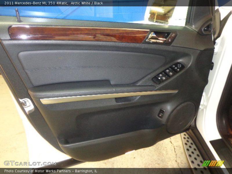 Arctic White / Black 2011 Mercedes-Benz ML 350 4Matic