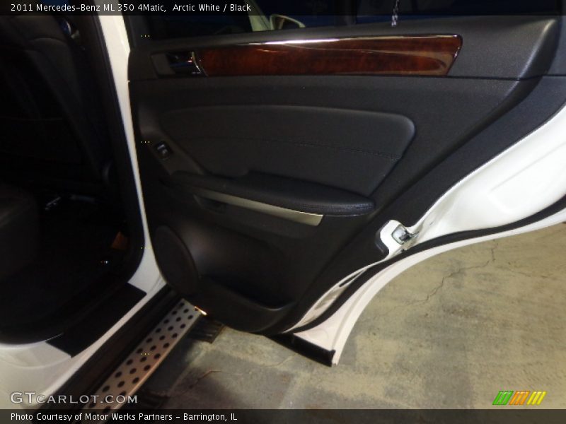 Arctic White / Black 2011 Mercedes-Benz ML 350 4Matic