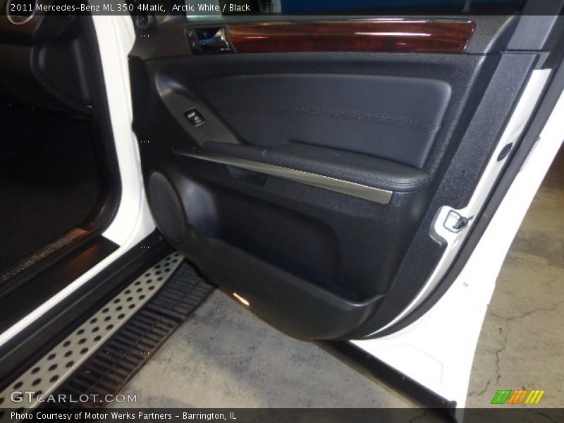 Arctic White / Black 2011 Mercedes-Benz ML 350 4Matic